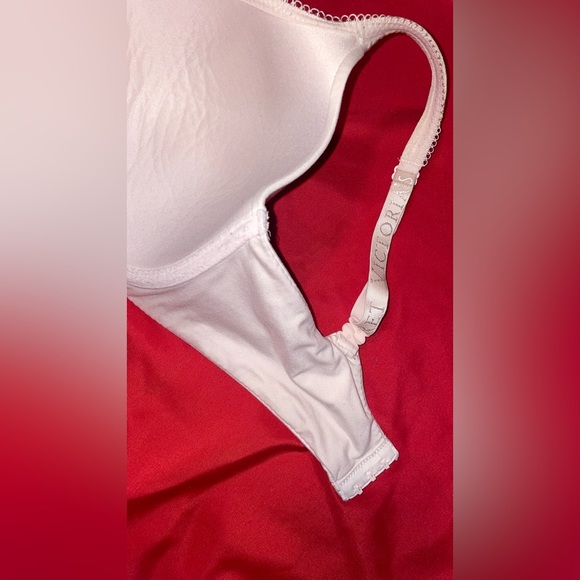 VICTORIA’S SECRET BRAS BEIGE SIZE 34DDD - Picture 15 of 17